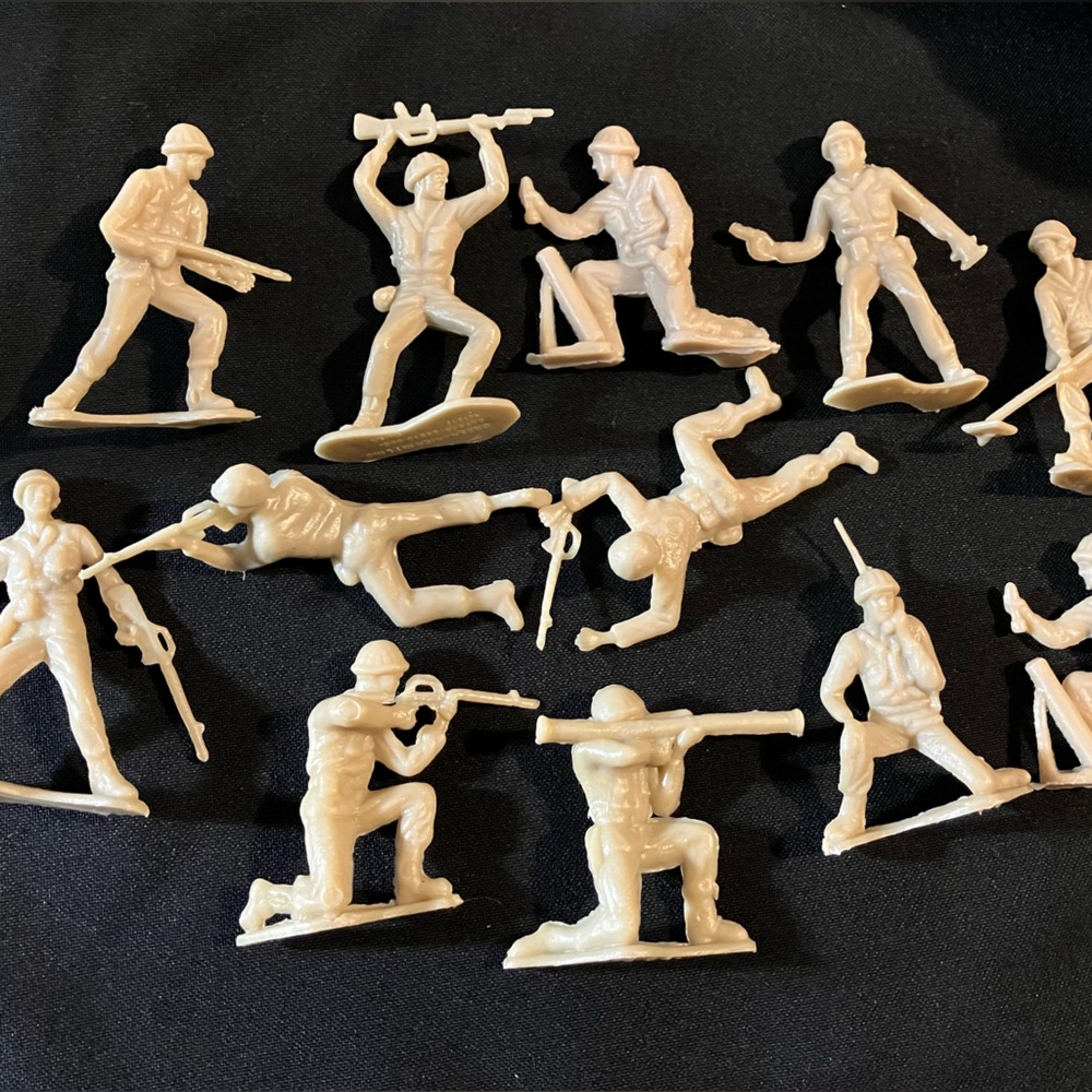 12 Toy Soldier Figures